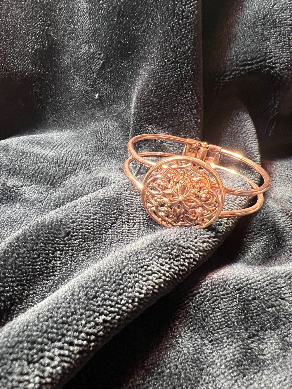 Elegant Rose Gold Filigree Bangle Bracelet